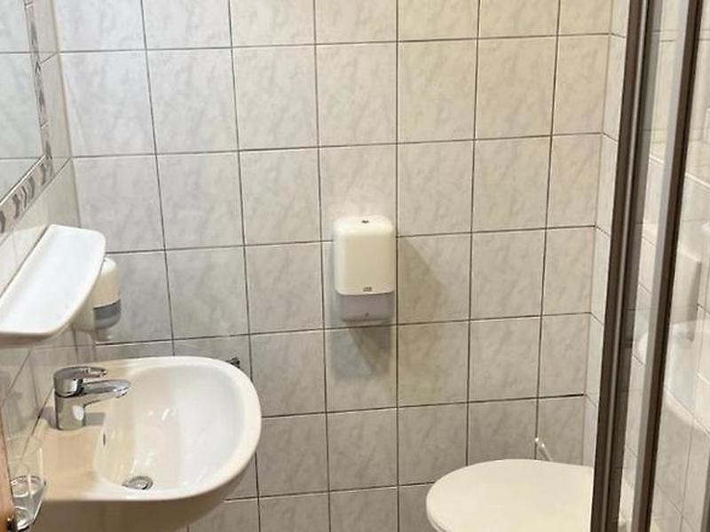 63ECE1FB10689EB00D05280D27587C2E