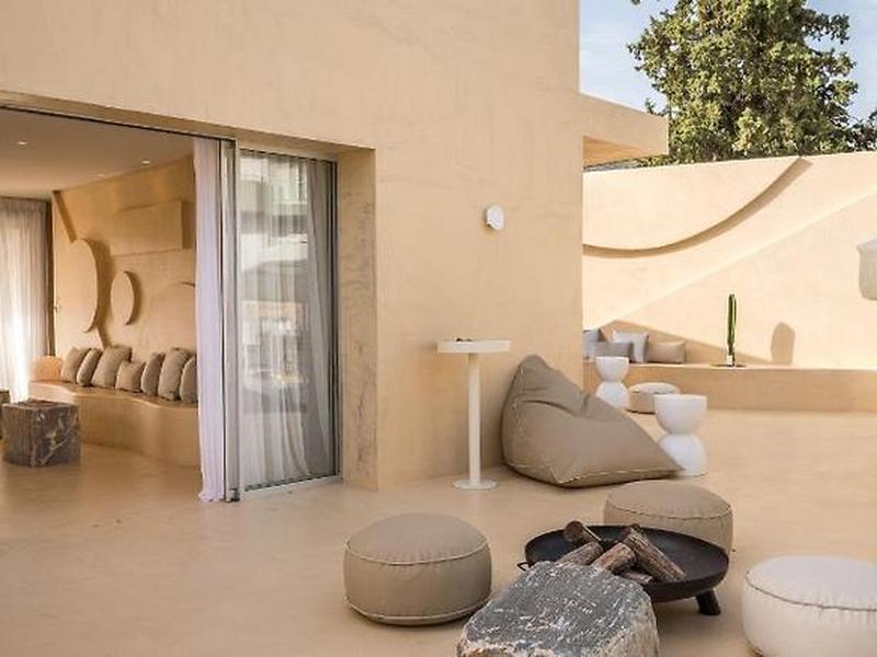 FB9637A2E0F4D39511AD2886E6A6C2EF