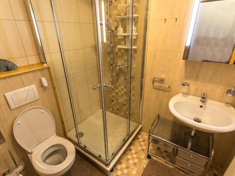 FA26694C82C373F6F069D9038BEC5A43