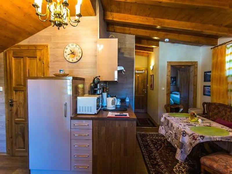 727DB8EEA31E19488BBE483300EBAF5F