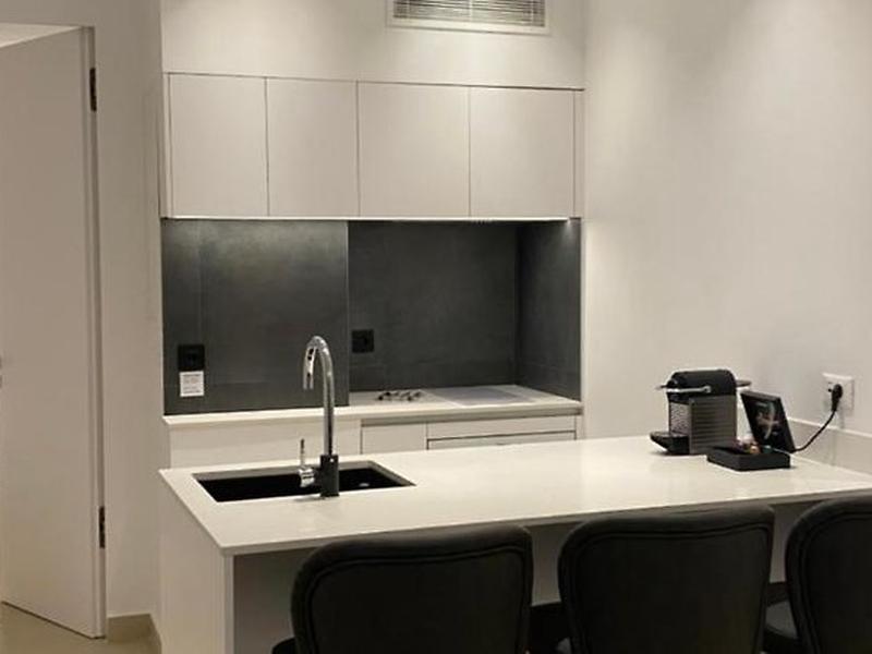 FDDA1D3DB0F3248373D5C74BABBDDE49