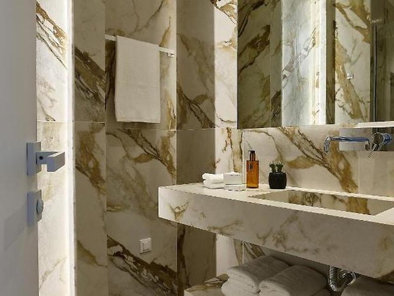 3191E2E8889D3B4904E047A8A1890B38