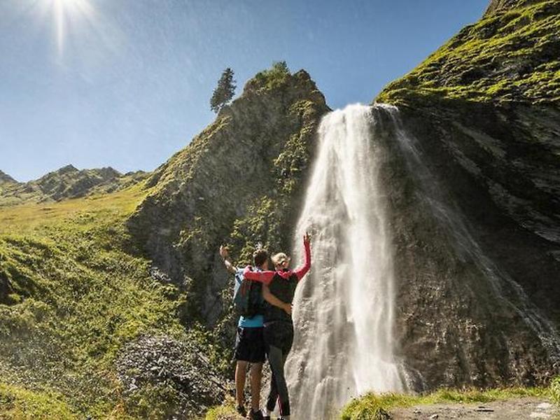 9E201C4862976E627E51E2546169C309