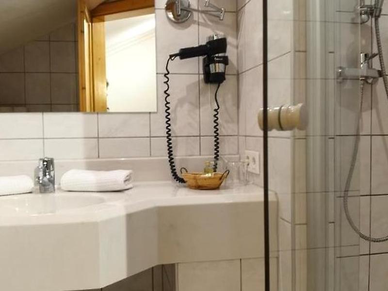 91456546180B1E326B485F2A2CFE7DE8