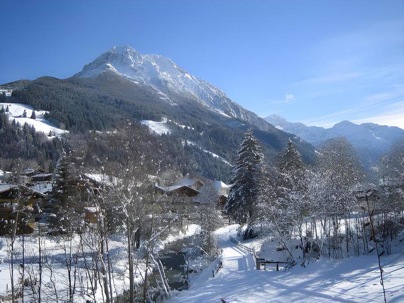 B6FA63DE15D5CD9C91A62FE5F67AE7AE