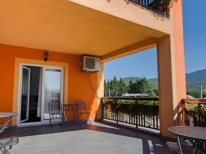 7AD56F7024707517BF164CFB55418A04