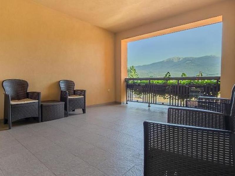 519CA3981BA2F0E78AE6158A521EFE41