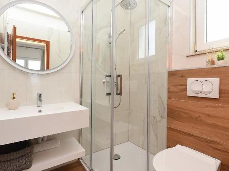 52BCAC7CFAE4AD6563DEAEC00529E802