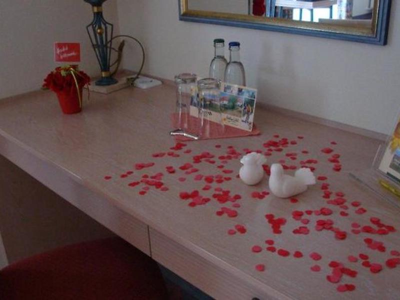 52FC1E35A0FC74807F0A02AB3C051B15