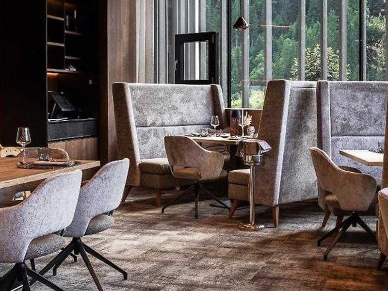 954A95FB699E1EF02DE1B6E880E93CBF