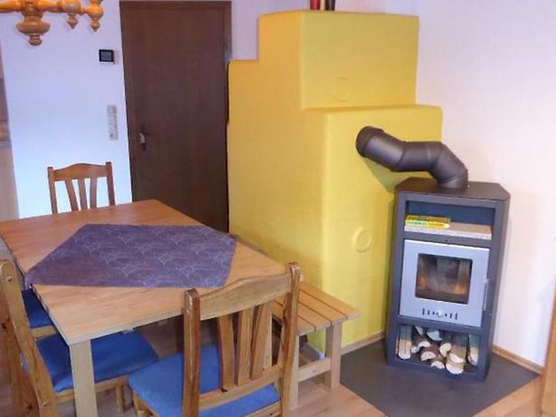 C4DCC9CE12ACADAF05D3A43E5CB33727