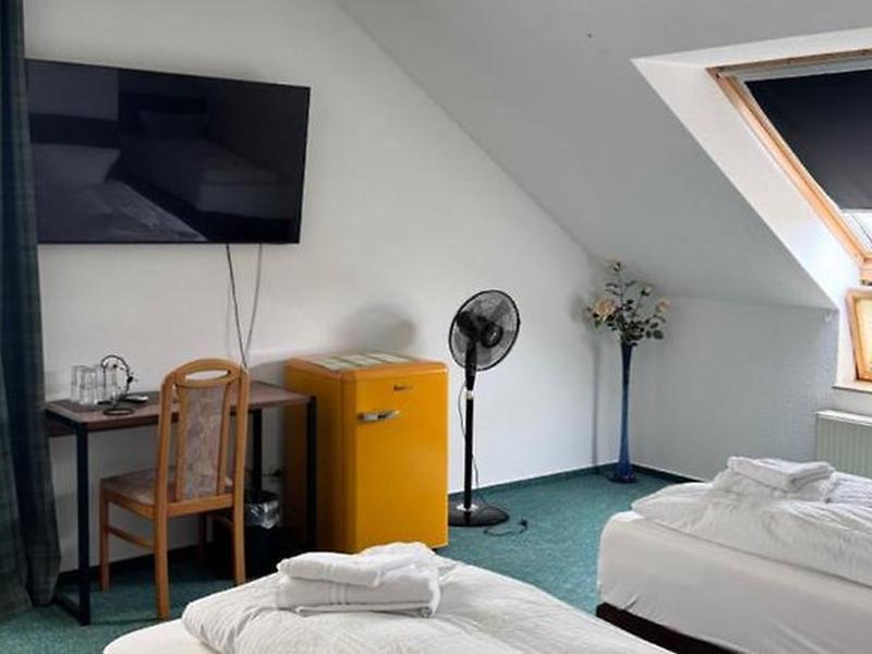 F16F147A84AACD0AE7E7D161FC612B4A