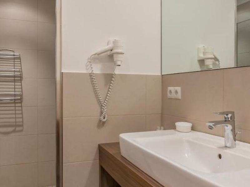 2D7394A3276F8CBC612540AFD00ABD4E