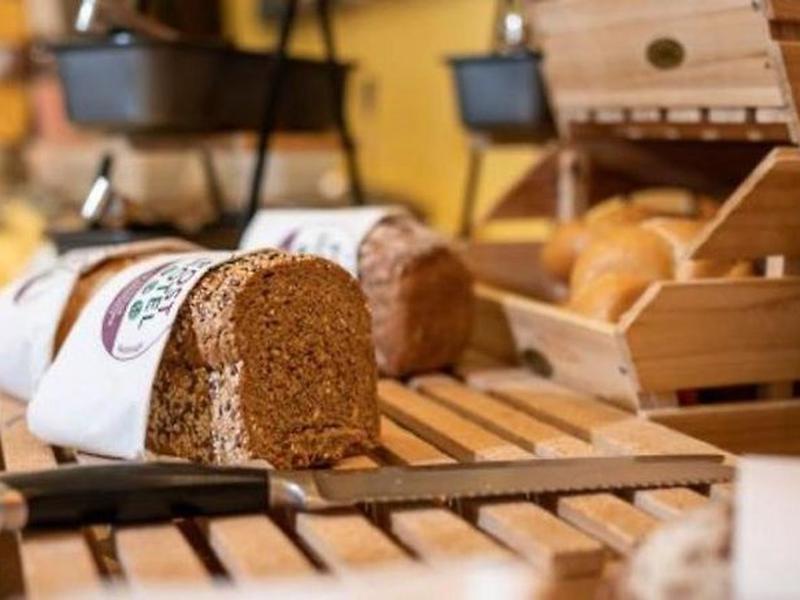 AA7B8BC7F45865560B49033344B377EA