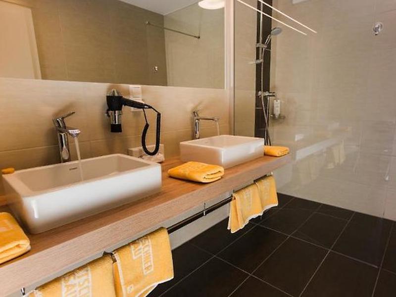 4455BFA95A39FB62BAD0963BBC5BE4AD