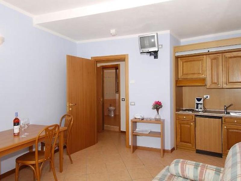 52B867AEDD3F2A10F42E6AC9EE9F4D1C