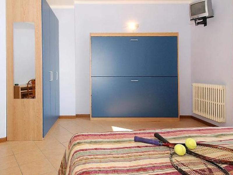 781651EACD21A5C588BA4EA9508D0355