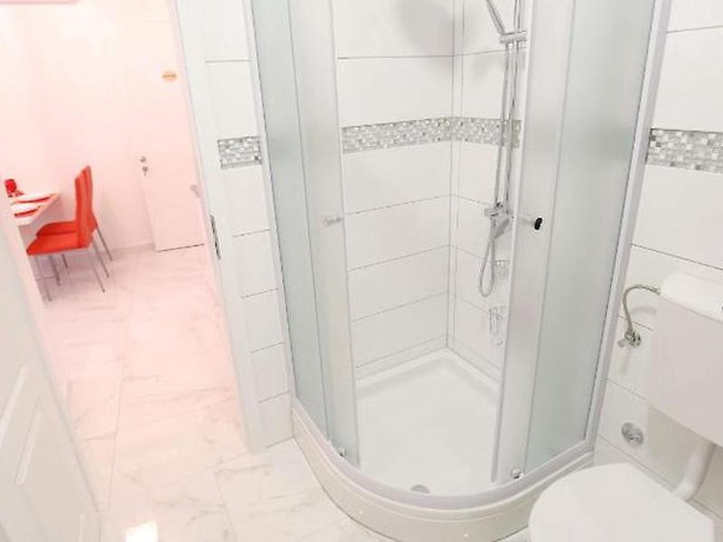 A54741471356838226E63D25B1482379