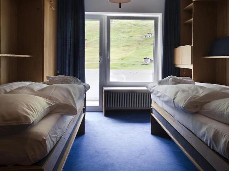 76CA79B7D84BA79001678C6E462A277F