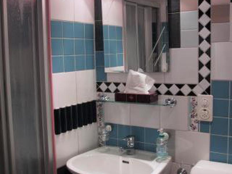 98534B1844DAF8262FFD20C68512DF04