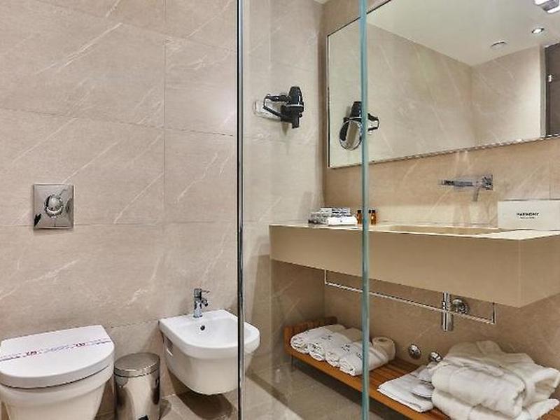 C85172AFCB74CF0897CC4B63C36AC00A