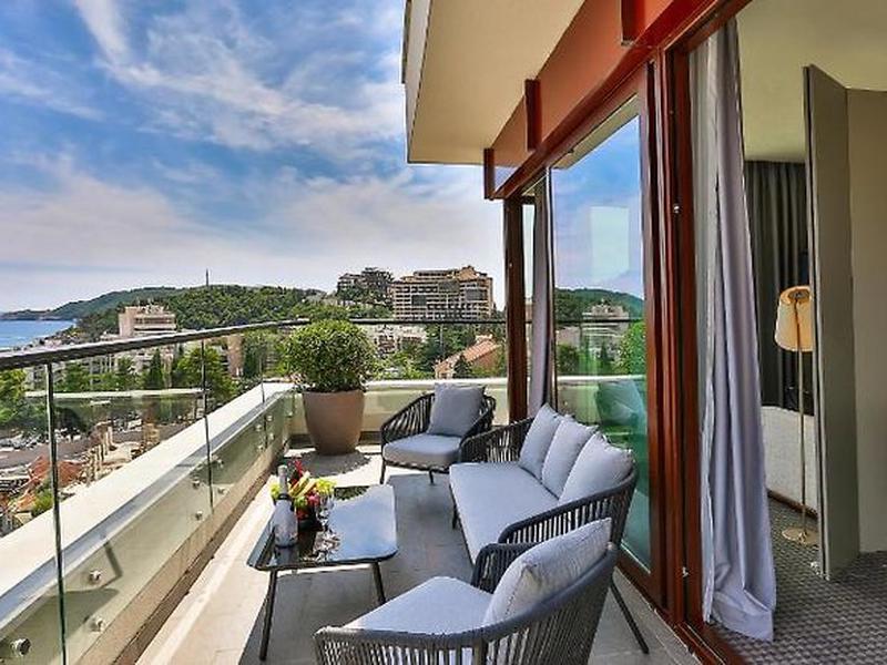 F3FF1B0DBF97F0C1709BFE844F7DBDCA