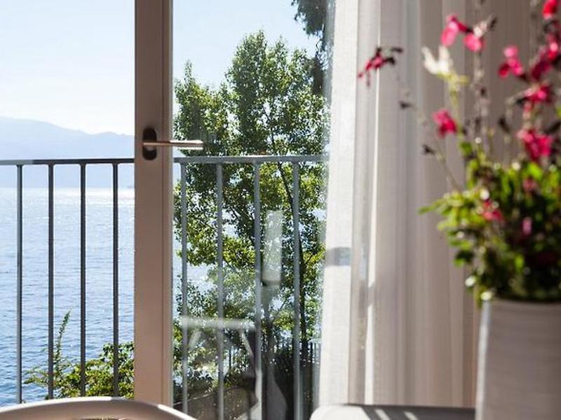 941CD2F11116E59CEC6636ABE83B25EB