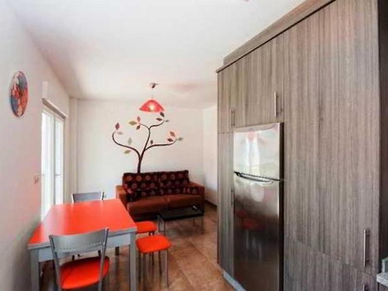 5C1B53D0520E37DEAE6DDE1C777F82EB