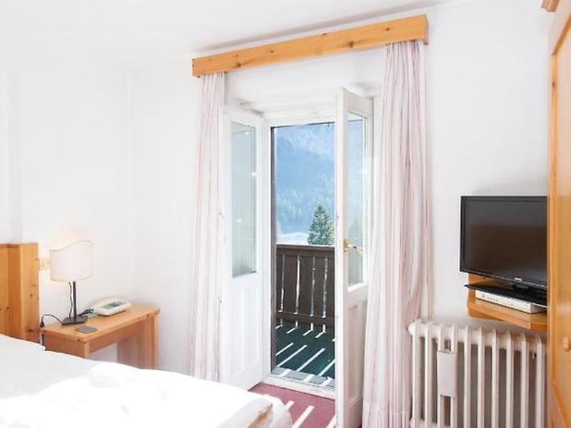 FFEFCE9A76D5773B16763327141BE8D7