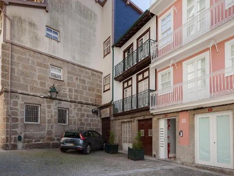 8D26D5C69CE351D1D176E1B26E609D38