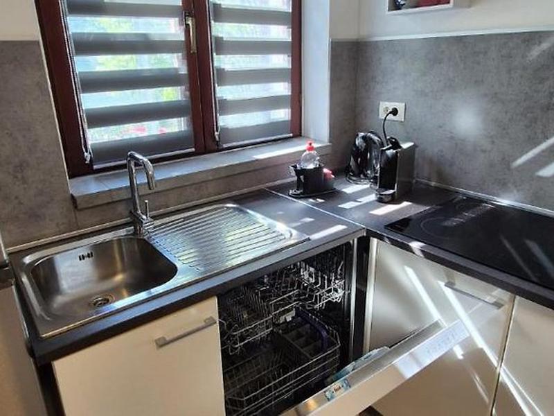 A2B7B21C52D91BC2E9D9B7BFDD8A6175