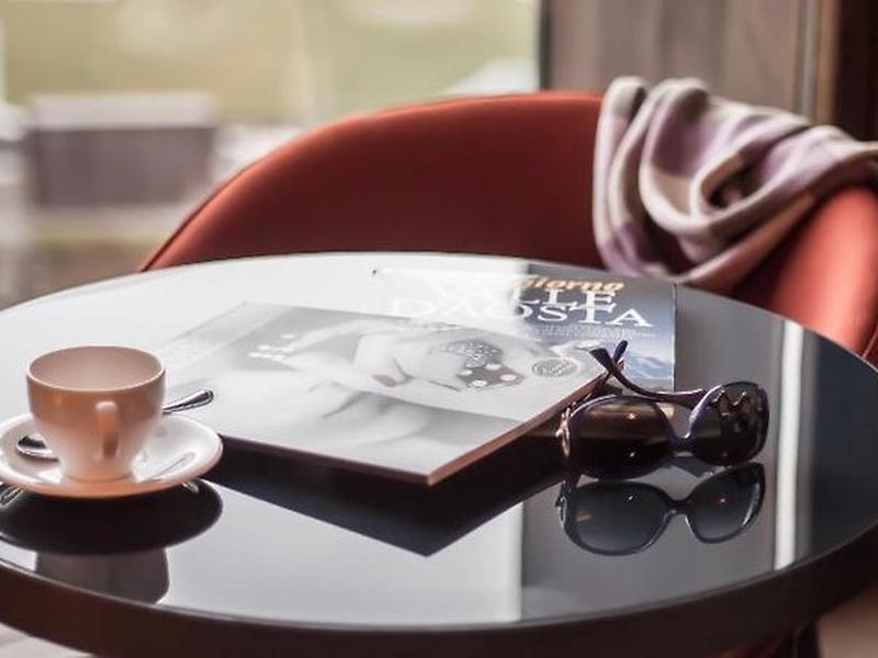 281AB9CE7CFB1EAADC1694E19EAFA044