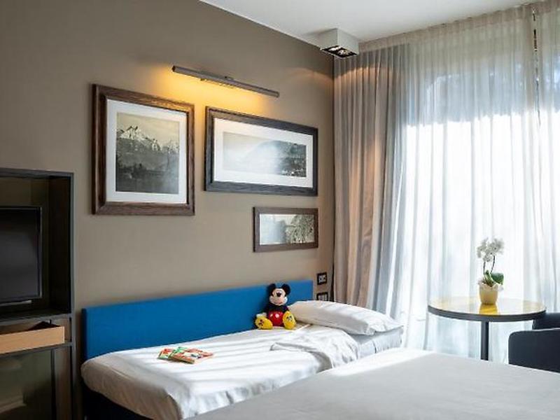 142A084EA0D4FBADE2B59D5C40DEDC1F