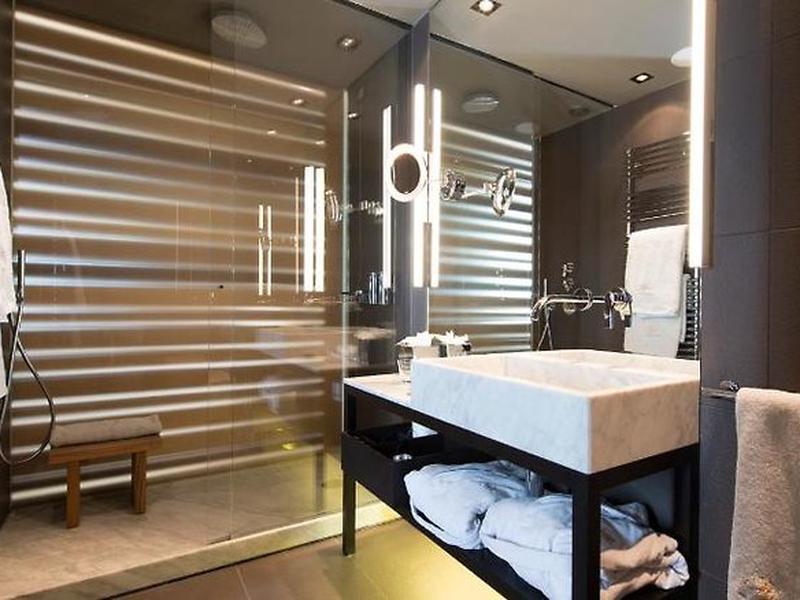 ACBE4831B28A4BA1AFC7C04213079D03