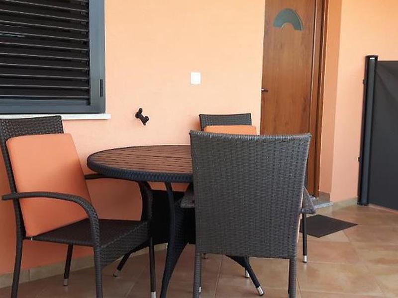 EBEAB06E4FE53CAAA45BC9E911DA3AD0