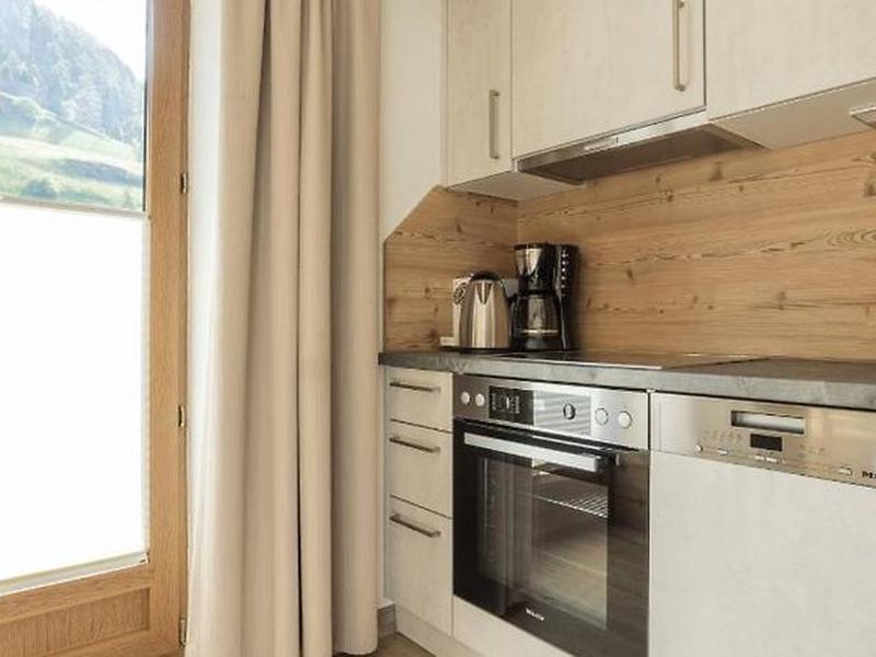 CBAB2FD552B93D27FF01139608884DF5