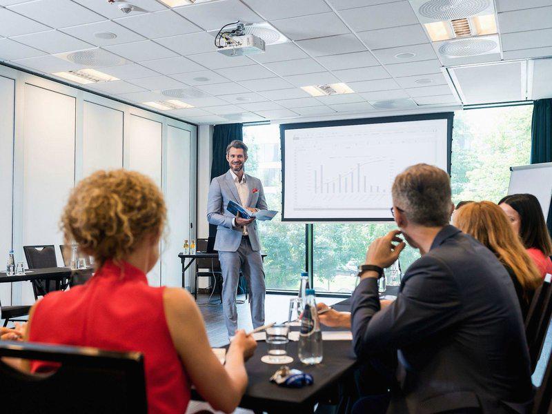 EF91CBA5551811FD676EFBB4D257DE8A