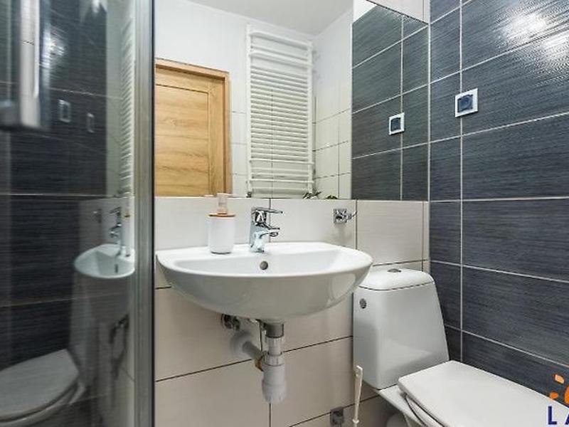 75BA80E874739B2C04967117F35A45AC