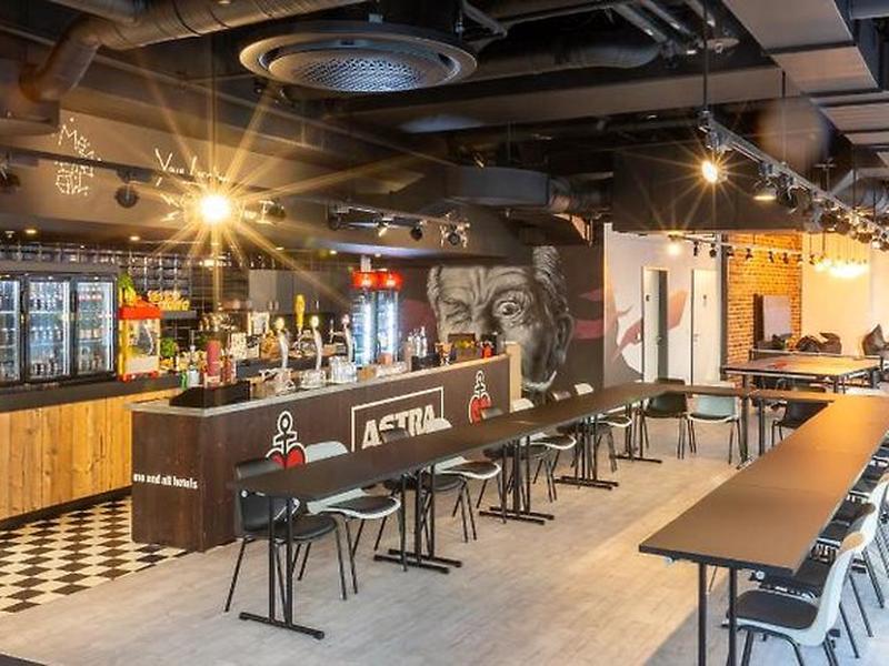 CFBFC58B9B34B78963B4A801472A8E2A