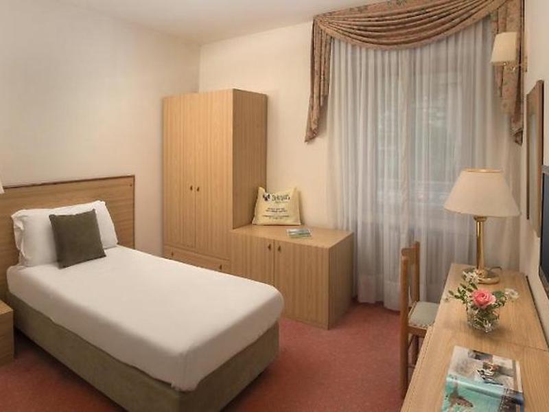 868BFEE8EAE3740FAE6A86F8971F5D1E