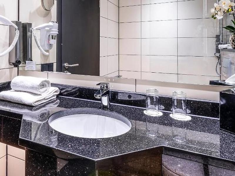 344C7DF003CAA42C11B2DDDEA12A0F0C