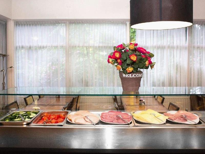 AC99ADA75671537A7F46D0BC77F67845