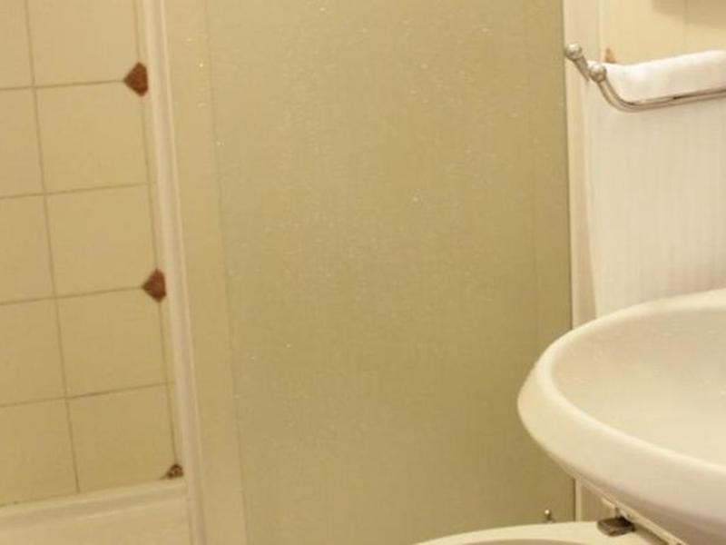 049891492802961DED4539DB4C433E40