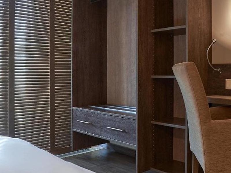 6976A82D6E60FD0C4C0BE7A157697121