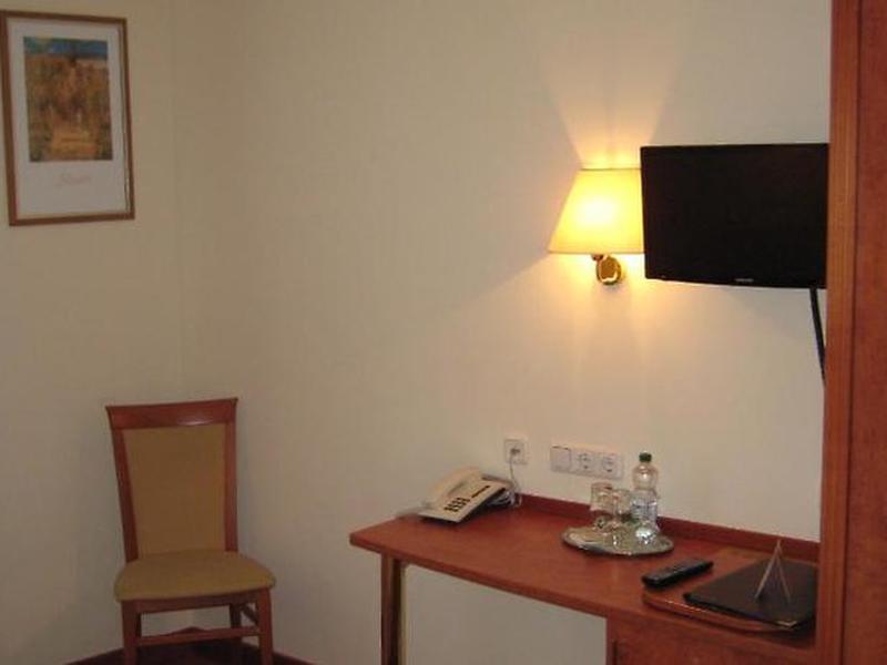 E26540DC4FC95235F4FAEF2DEB9E1573