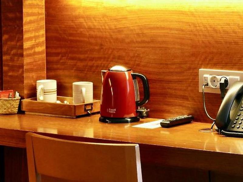 CCBF8E7BCA4C842C1FD9774C4D82B0EB