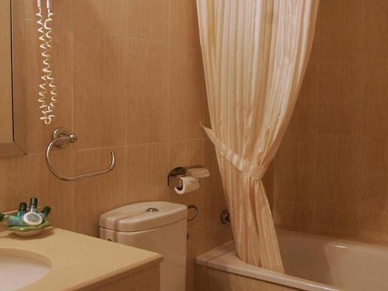 C89076A983E03758AC21C25AE04E0B27