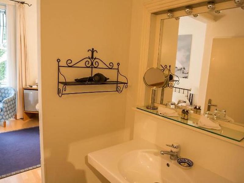 9B15D9266496E655E686998457E5DE4E