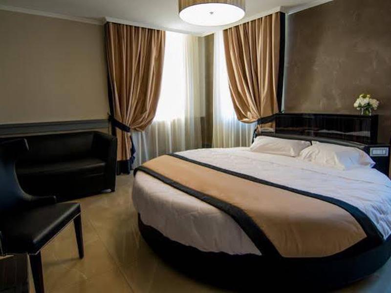 255E9620387A534E76B85A0CA81739BB