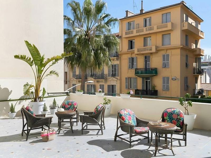 F4A4E82326EB5F594CD646F6448120D1